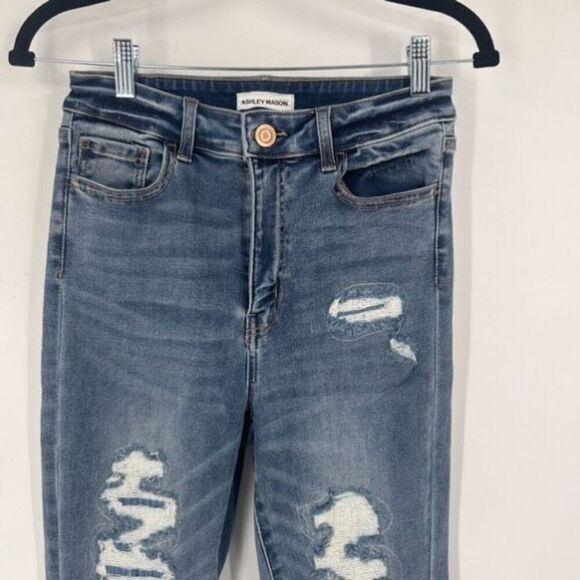 Ashley Mason Womens Distressed Skinny Leg Jeans Medium Blue Denim Patches Size 9 - Picture 13 of 13